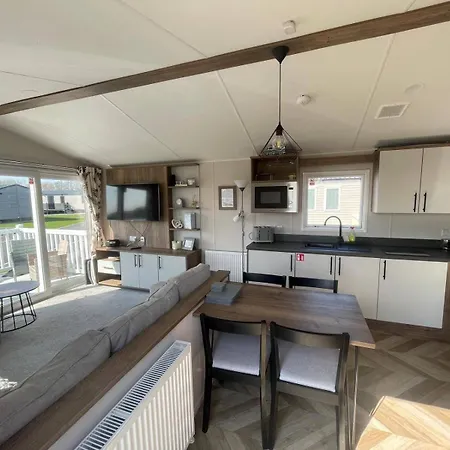 Chalet 3-bed Caravan - Haven Lakeland Leisure Park Grange-over-Sands