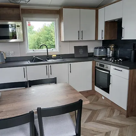 3-bed Caravan - Haven Lakeland Leisure Park * Grange-over-Sands