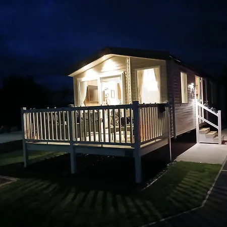 3-bed Caravan - Haven Lakeland Leisure Park Chalet