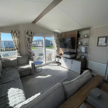 3-bed Caravan - Haven Lakeland Leisure Park シャレー *