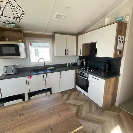 3-bed Caravan - Haven Lakeland Leisure Park *
