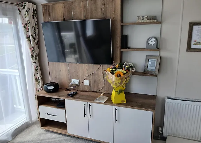 3-bed Caravan - Haven Lakeland Leisure Park Chalé