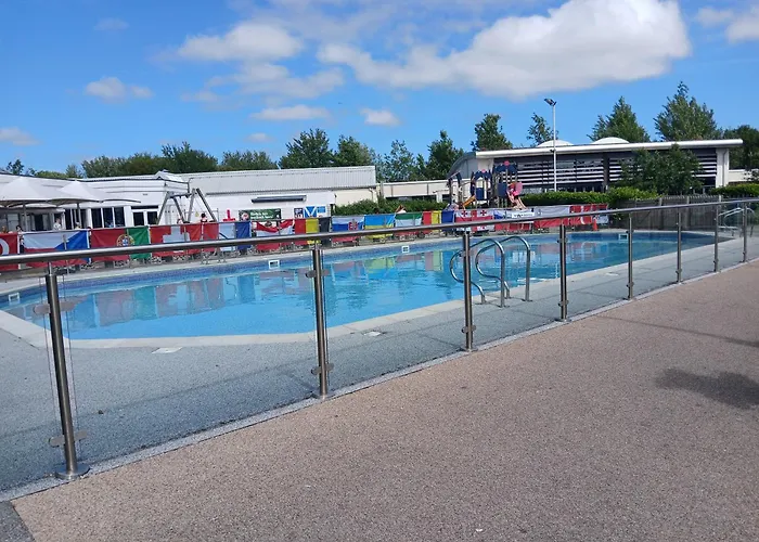 3-bed Caravan - Haven Lakeland Leisure Park Chalé