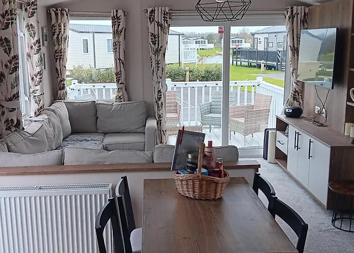 3-bed Caravan - Haven Lakeland Leisure Park * Grange-over-Sands