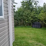 3-bed Caravan - Haven Lakeland Leisure Park Шале